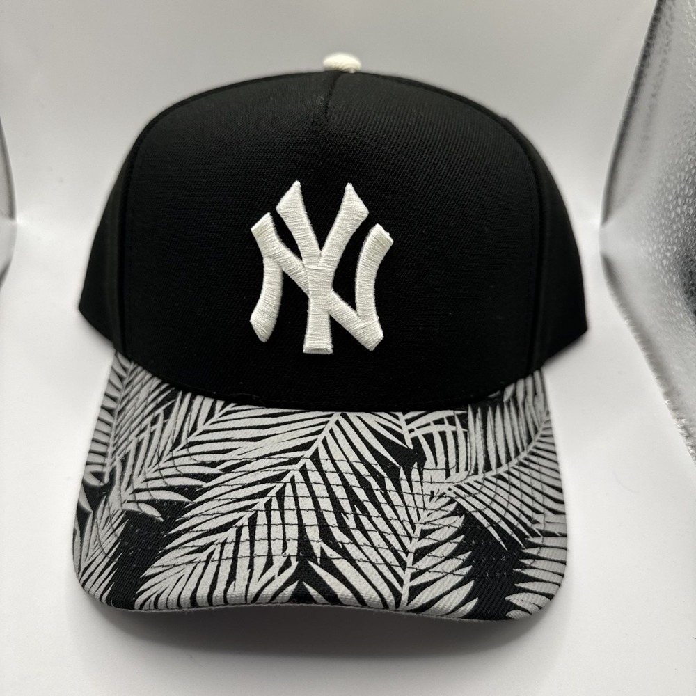 New York Yankees Black & White Palm Brim Snapback Cap‎ By Mitchell & Ness